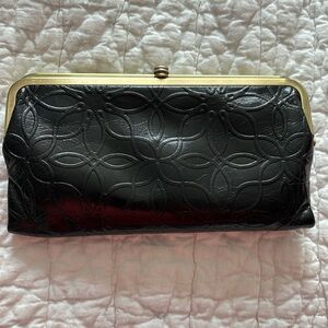 ✨Hobo ✨ Lauren Floral Embossed Clutch Wallet